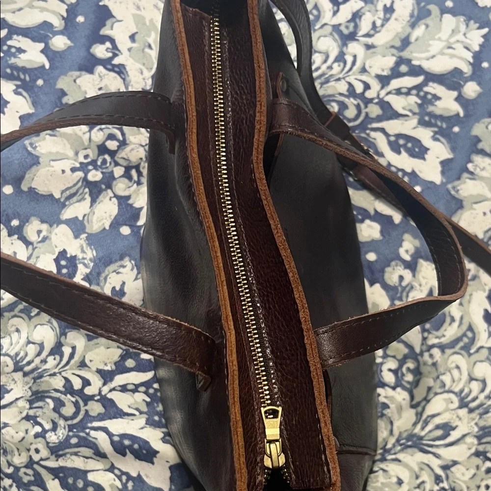 Portland Leather Dark Brown Leather Tote with Crossbody Strap, size Medium - Picture 6 of 9